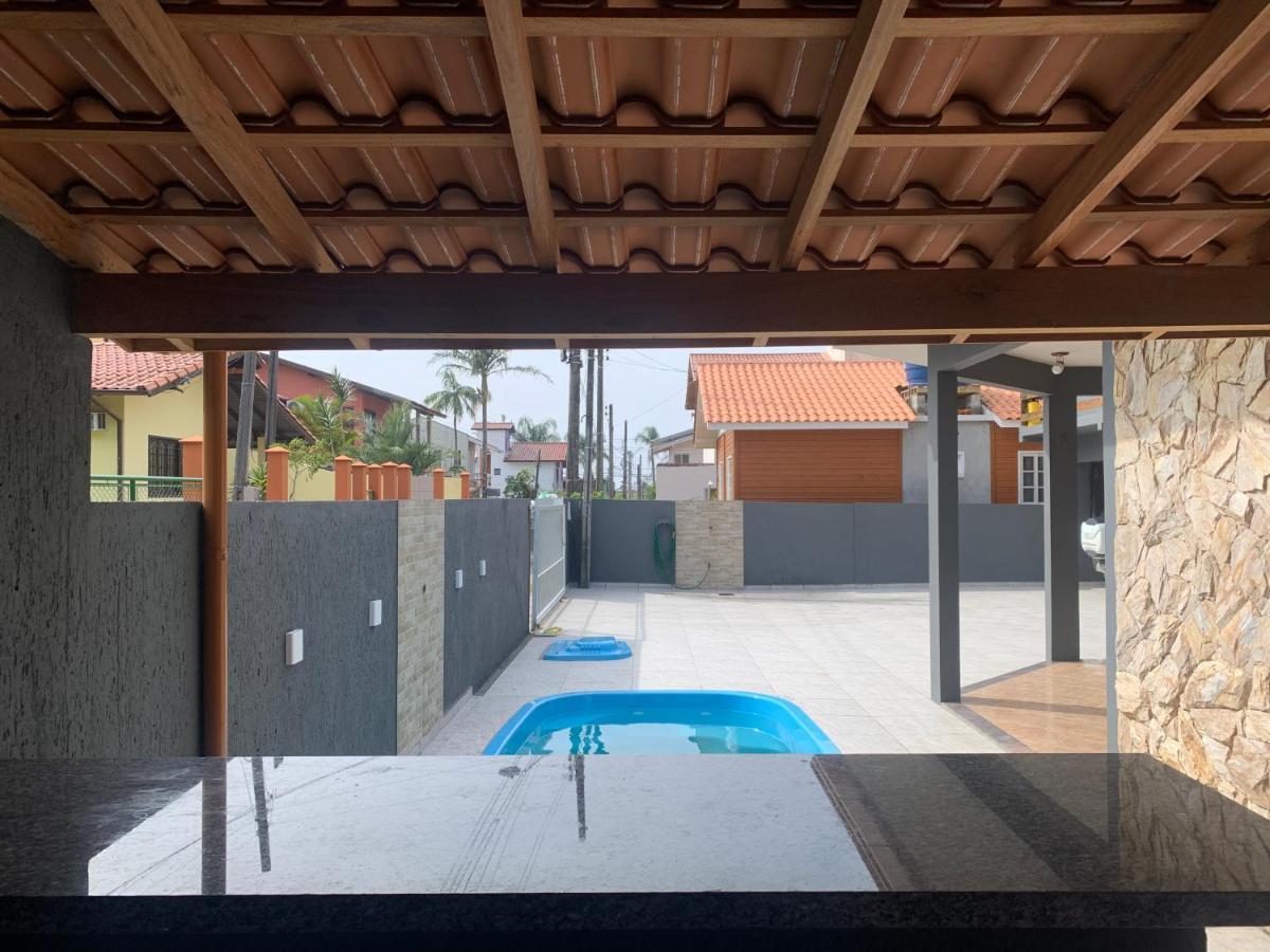 Casa De Temporada No Sul Da Ilha Com Piscina Βίλα Florianópolis Εξωτερικό φωτογραφία